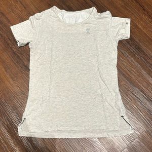 ON Running tshirt